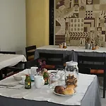 帕里尼酒店 3*