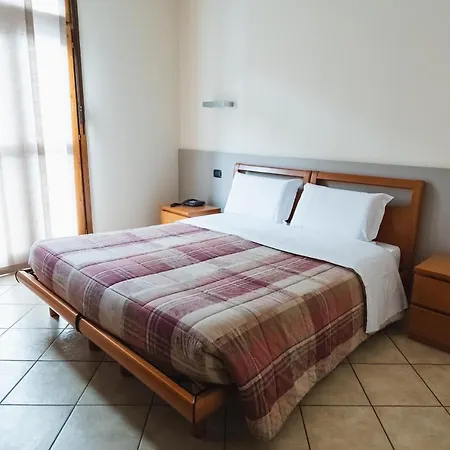 Parini Hotel Bosisio Parini
