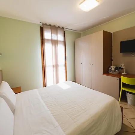 Parini Hotel Bosisio Parini
