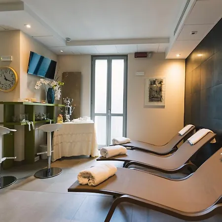 Parini Hotel Hotel