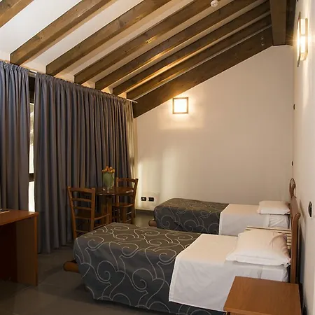 Parini Hotel Hotel