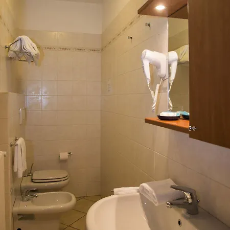 Parini Hotel