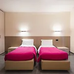 Parini Hotel 3*