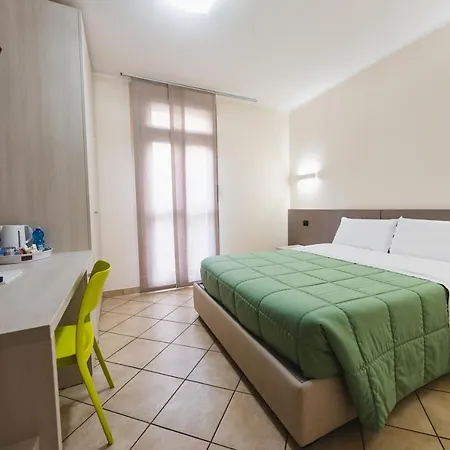 Ξενοδοχείο Parini 3*