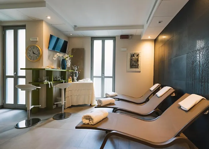 Parini Hotel
