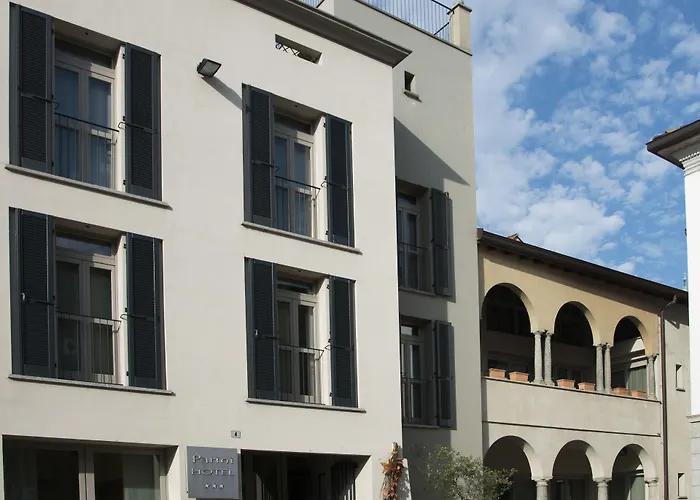 Parini Hotel 3*