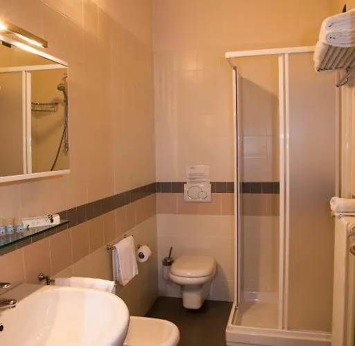 Parini Hotel 3*